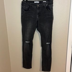 KENNETH COLE REACTION Black Distressed Skinny Jeans